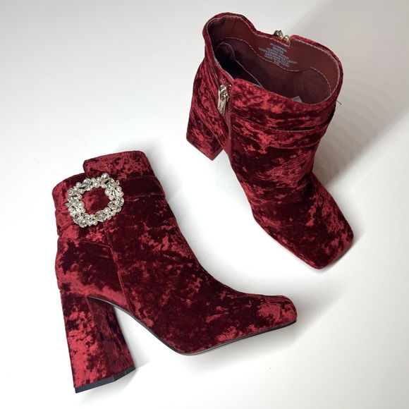 Jessica Simpson Luminna Velvet Embellished Buckle Booties Size-8 M - Picture 5 of 10